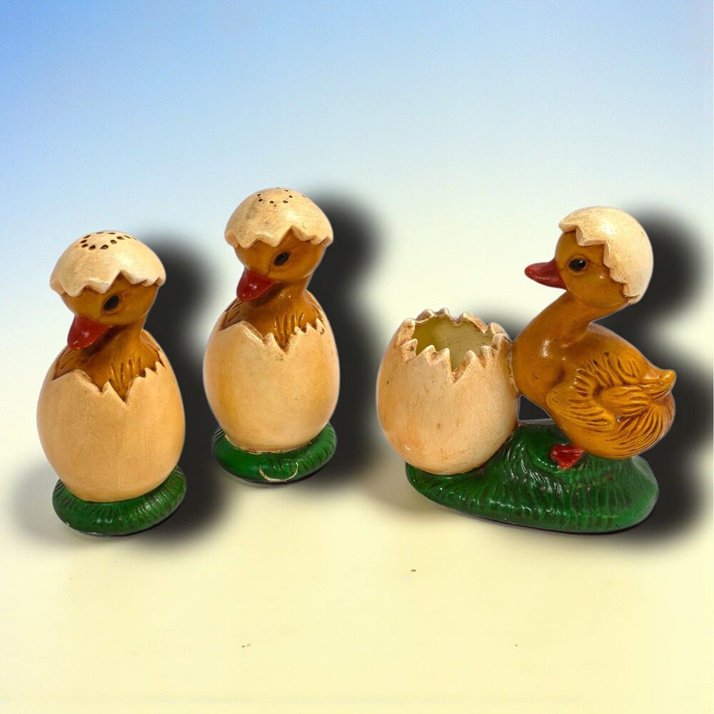 Vintage Easter Duck Salt & Pepper Shakers Toothpick Holder Egg Set Cute Yellow